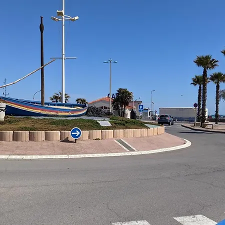 T2 En Bord De Pour 4 Pers, Rdc Avec Parking - Fr-1-797-39 Port-la-Nouvelle