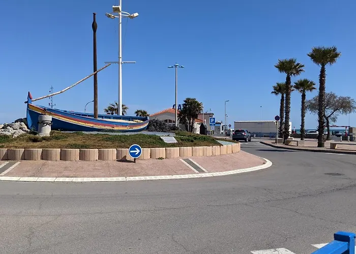 T2 En Bord De Pour 4 Pers, Rdc Avec Parking - Fr-1-797-39 Port-la-Nouvelle